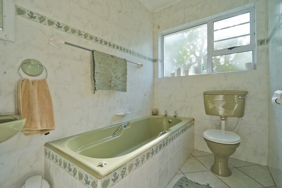 5 Bedroom Property for Sale in Kaysers Beach Eastern Cape